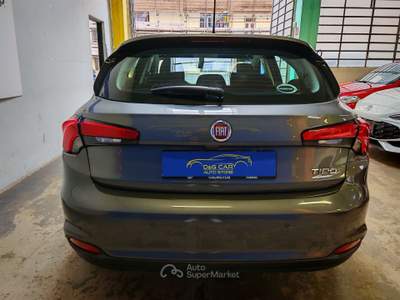 Fiat Tipo Fiat Tipo 1.6 Mjet 120cv Lounge 5 Porte Grigio usata Torino