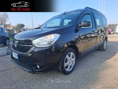 Dacia Dokker Dokker 1.6 8V 100 CV S&S SS GPL Lauréate Family Nero usata RIMINI