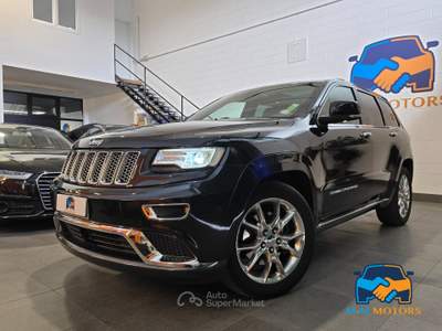 Jeep Grand Cherokee 3.0 crd (mjt II) V6 Summit 250cv auto Nero usata Curno