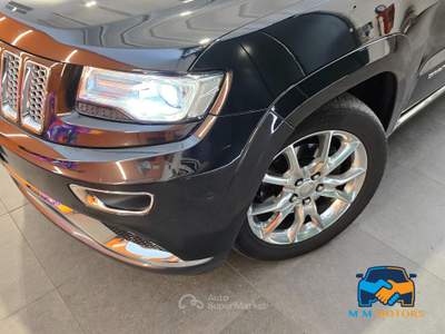 Jeep Grand Cherokee 3.0 crd (mjt II) V6 Summit 250cv auto Nero usata Curno