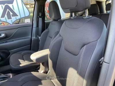 Jeep Renegade 1.5 Turbo T4 MHEV Altitude Nero usata Pinerolo