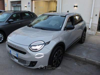 Fiat 600 Hybrid 110 CV DCT MHEV La Prima Beige usata Trapani