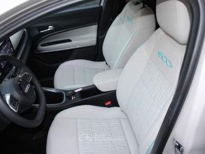 Fiat 600 Hybrid 110 CV DCT MHEV La Prima Beige usata Trapani