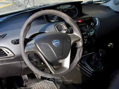 Lancia Ypsilon 5 porte Gold SENSORI APP. TAGLIANDATA Bianco usata Villongo