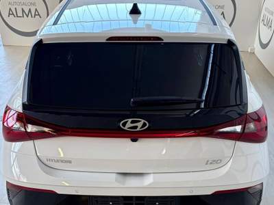 Hyundai i20 1.0 T-GDI 90CV CONNECTLINE EXTERIOR PACK Bianco usata Castellanza