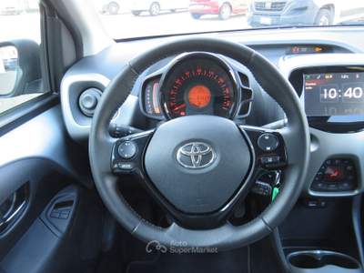 Toyota Aygo 1.0 VVT-i x-cite Argento usata Seregno