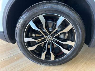 Volkswagen Touareg 3.0 V6 TDI SCR 170kW usata BARI
