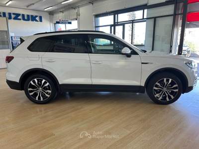Volkswagen Touareg 3.0 V6 TDI SCR 170kW usata BARI