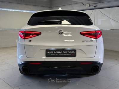 Alfa Romeo Stelvio 2.2 TD 190 CV Sprint AT8 Q4 Bianco usata Milano