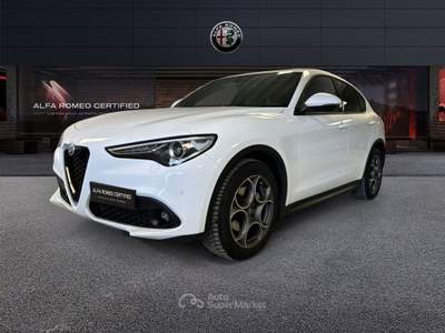 Alfa Romeo Stelvio 2.2 TD 190 CV Sprint AT8 Q4 Bianco usata Milano