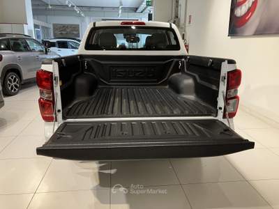 Isuzu D-Max 1.9 Space N60 BB+ 4x4 Auto Double Cab Bianco usata Fornovo di Taro