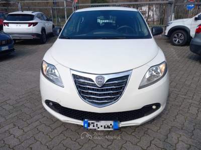 Lancia Ypsilon 1.2 69 CV 5 porte Silver Bianco usata Varedo
