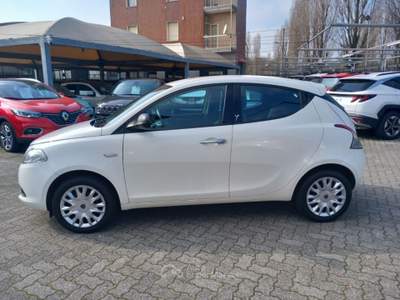 Lancia Ypsilon 1.2 69 CV 5 porte Silver Bianco usata Varedo