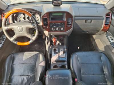 Mitsubishi Pajero Pajero 3.2 16V DI-D 5p. GLS2 - 7 POSTI Grigio usata Prato