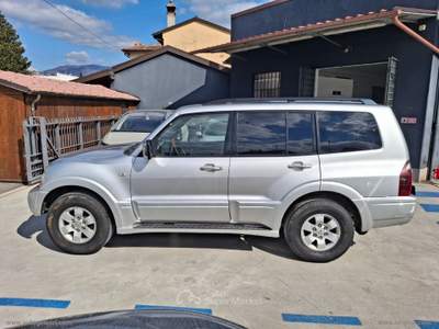 Mitsubishi Pajero Pajero 3.2 16V DI-D 5p. GLS2 - 7 POSTI Grigio usata Prato