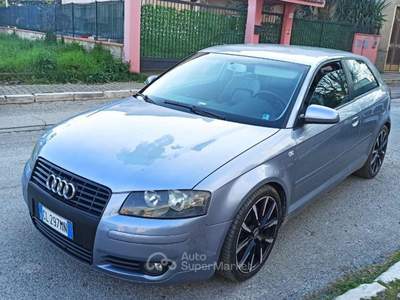 Audi A3 2.0 16V TDI Attraction Grigio usata Castrovillari