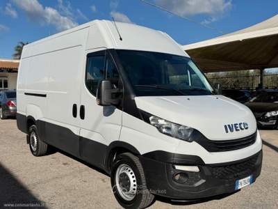 Iveco Daily Daily 35S14SA8V 2.3HPT PLM-TM Furg. Bianco usata San Michele Salentino