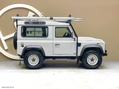 Land Rover Defender Defender 90 2.2 TD4 Station Wagon N1 *AUTOCARRO*GANCIO TRAINO* Bianco usata Castrezzato