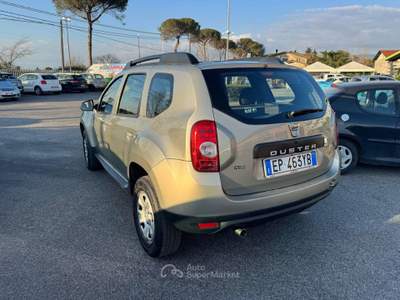 Dacia Duster Duster I 1.6 Laureate Gpl 4x2 110cv my13 Oro usata Latina