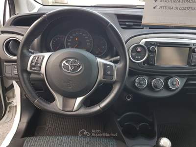 Toyota Yaris NEOPATENTATI Bianco usata Treviglio