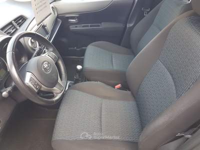 Toyota Yaris NEOPATENTATI Bianco usata Treviglio