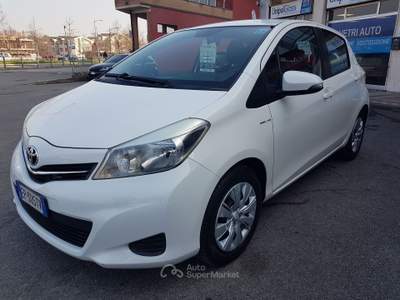 Toyota Yaris NEOPATENTATI Bianco usata Treviglio