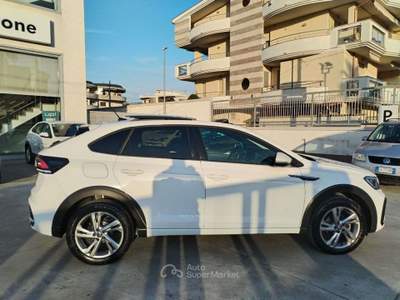 Volkswagen Taigo 1.0 tsi R-Line 110cv -IQ Drive Pack-Telecamera- Bianco usata Francavilla al Mare
