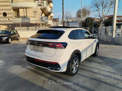 Volkswagen Taigo 1.0 tsi R-Line 110cv -IQ Drive Pack-Telecamera- Bianco usata Francavilla al Mare