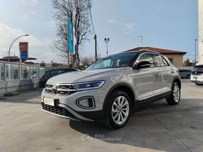 Volkswagen T-Roc 2.0 tdi Style 150cv dsg -Keyless-Telecamera-App- Grigio usata Francavilla al Mare