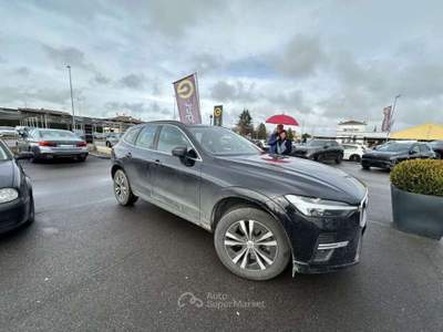 Volvo XC60 B4 (d) Geartronic Momentum Pro Nero usata Pieve di Cento