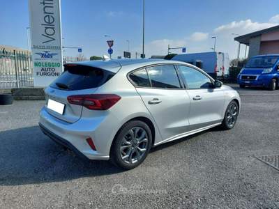 Ford Focus 1.0 EcoBoost Hybrid 125 CV 5p. ST-Line Argento usata GRASSOBBIO
