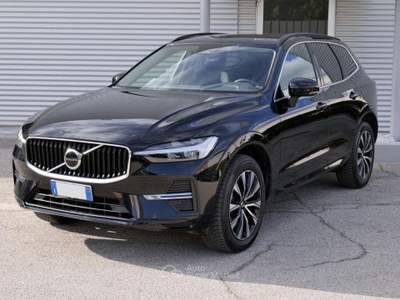 Volvo V60 XC60 2.0 B4 Core aut. Nero usata Civita Castellana