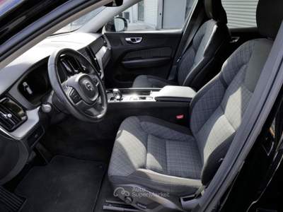 Volvo V60 XC60 2.0 B4 Core aut. Nero usata Civita Castellana