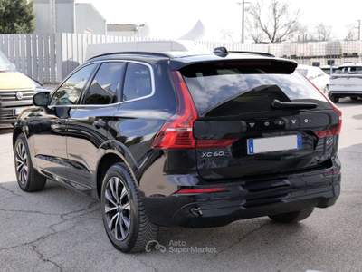 Volvo V60 XC60 2.0 B4 Core aut. Nero usata Civita Castellana