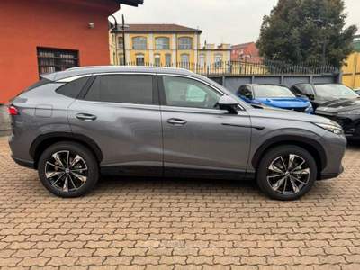 MG HS 1.5 FULL HYBRID+ 224CV  LUXURY KM0 Grigio usata Milano