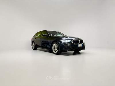 BMW Serie 3 320d 320d Touring mhev 48V xdrive auto Nero usata Parma