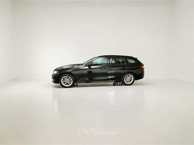 BMW Serie 3 320d 320d Touring mhev 48V xdrive auto Nero usata Parma