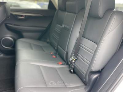 Lexus NX 300h 300 2.5 Hybrid 155CV 4WD E6 - 2018 Bianco usata Roma