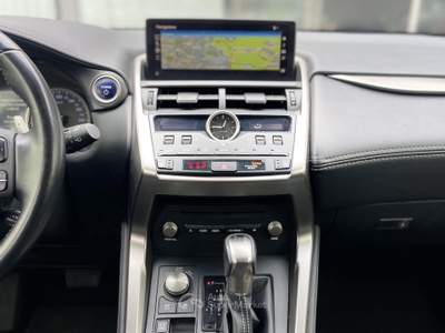 Lexus NX 300h 300 2.5 Hybrid 155CV 4WD E6 - 2018 Bianco usata Roma