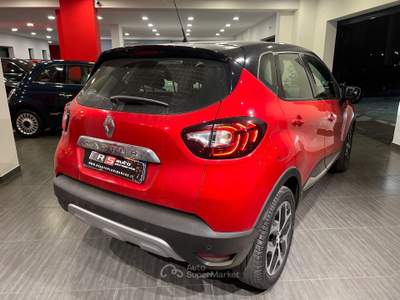 Renault Captur dCi 8V 110cv Energy Intens Rosso usata Angri