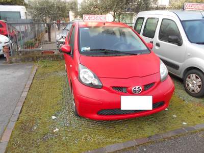 Toyota Aygo TENUTA MOLTO BENE Rosso usata ARCO