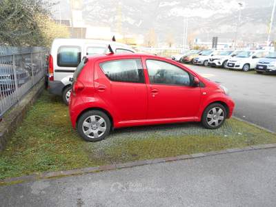 Toyota Aygo TENUTA MOLTO BENE Rosso usata ARCO