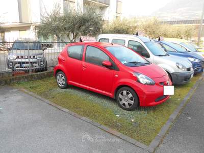Toyota Aygo TENUTA MOLTO BENE Rosso usata ARCO
