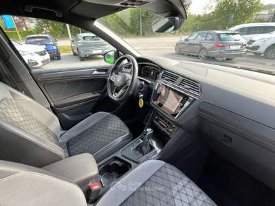 Volkswagen Tiguan Tiguan  2.0 tdi R-Line 150cv dsg Nero usata Buja