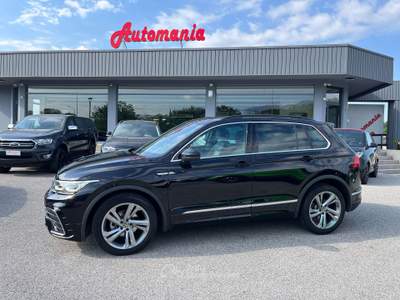 Volkswagen Tiguan Tiguan  2.0 tdi R-Line 150cv dsg Nero usata Buja