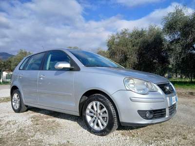 Volkswagen Polo neopatentati Argento usata Massa