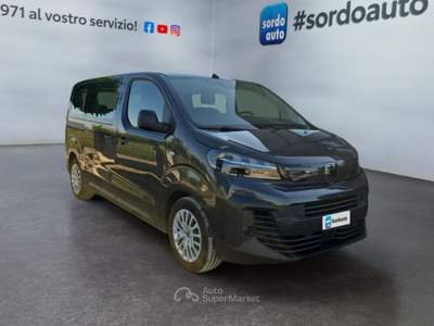 Peugeot Traveller BlueHDi 180 CV EAT8 9 posti Nero usata Castagnaro