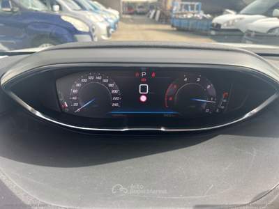 Peugeot 3008 3008 BlueHDi 130 S&S EAT8 GT LINE PACK Bianco usata Zafferana Etnea