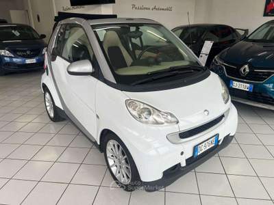 Smart ForTwo Fortwo II Cabrio Cabrio 1.0 Passion 71cv Bianco usata Caravaggio