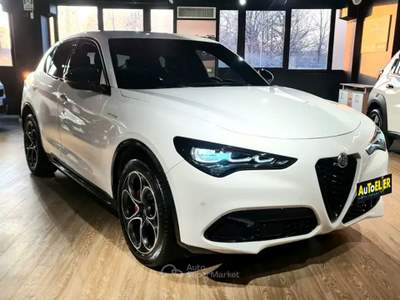Alfa Romeo Stelvio Stelvio 2.2 t Veloce Q4 210cv auto Bianco usata Moncalieri